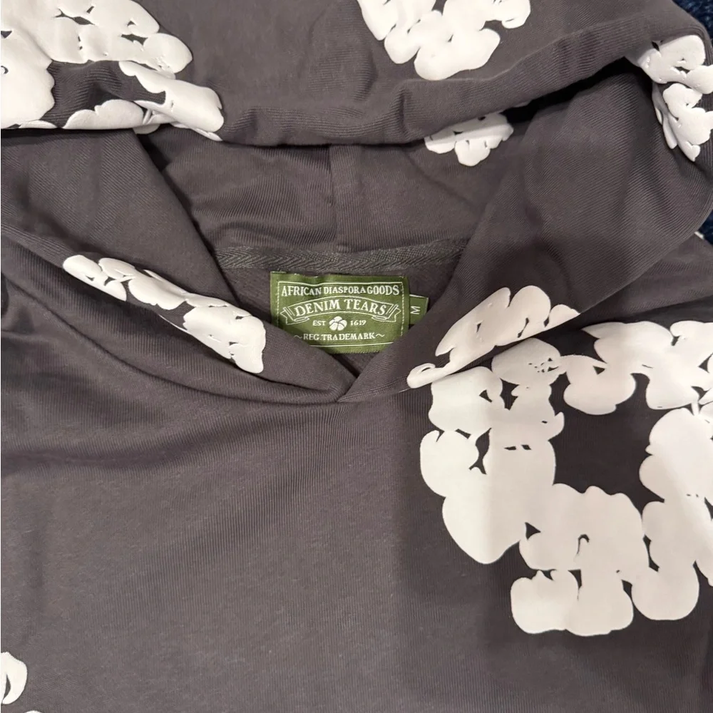 Denim Tears The Cotton Wreath Gray Pullover Men’s Size Small or Medium